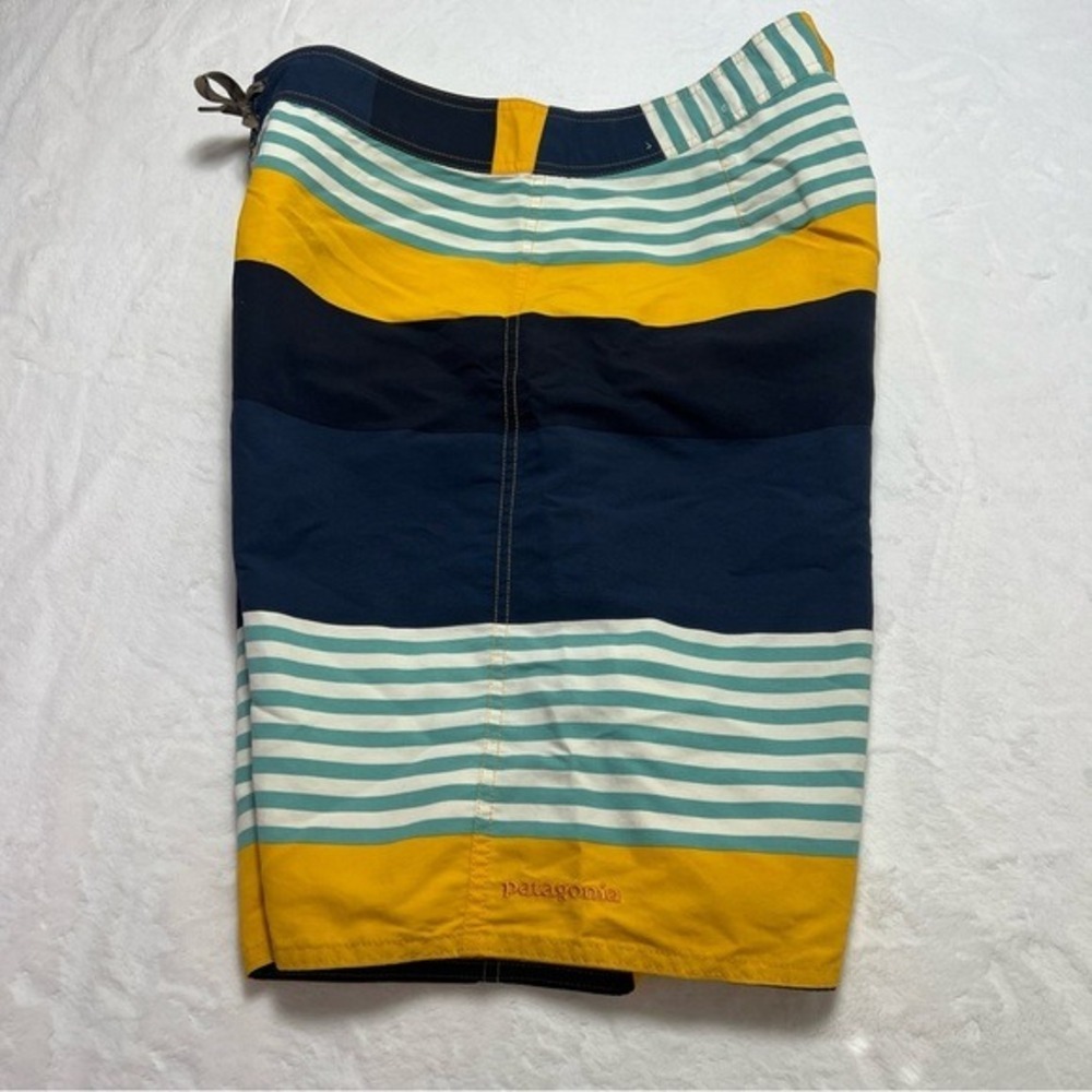 Patagonia‎ Striped Board Shorts Swim Trunks Mens 32